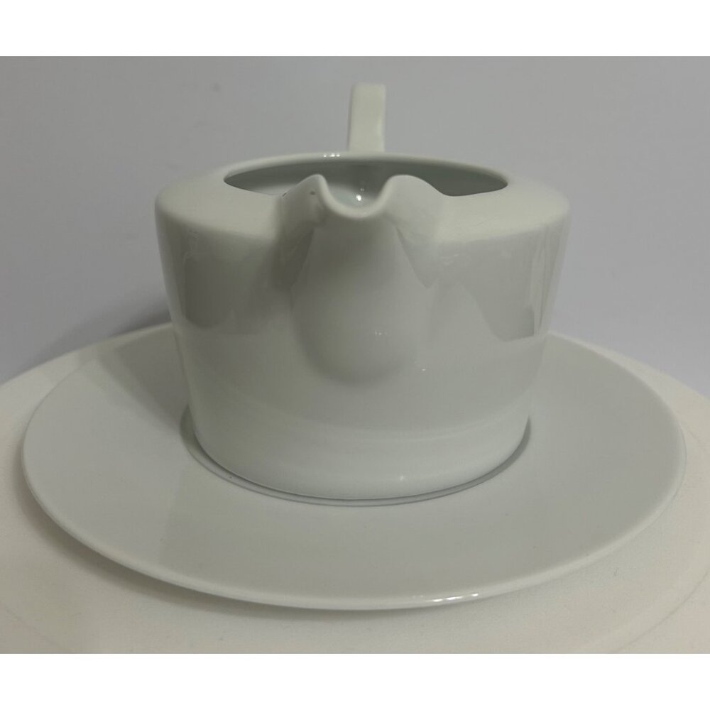 10 Strawberry Street Aurora-25 Gravy Boat & Saucer Porcelain White Elegant - Picture 3 of 7